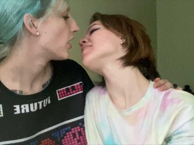 广播屏幕截图 TreshGirls