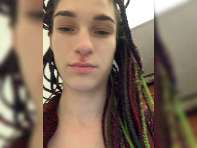 广播屏幕截图 TreshGirls