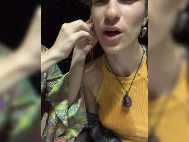 广播屏幕截图 TreshGirls