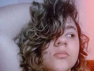 色情视频聊天 tuti-lii