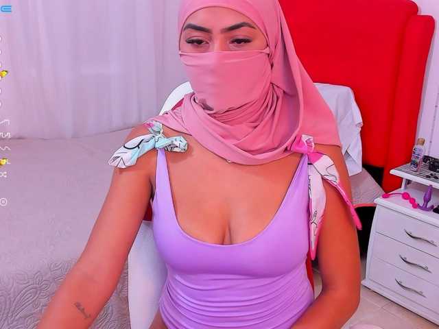 相片 Vaaleriiia NEW! Arab girl shows her vagina evil @total #sexhard #anaal #squirt Get it to come! missing @remain