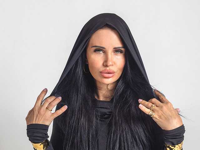 个人资料的照片 VampIrina11