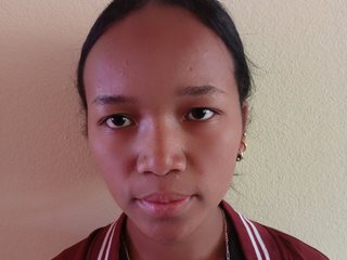 色情视频聊天 Vaninah