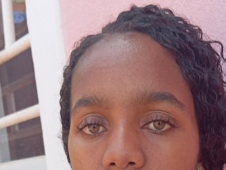 色情视频聊天 Vanniah