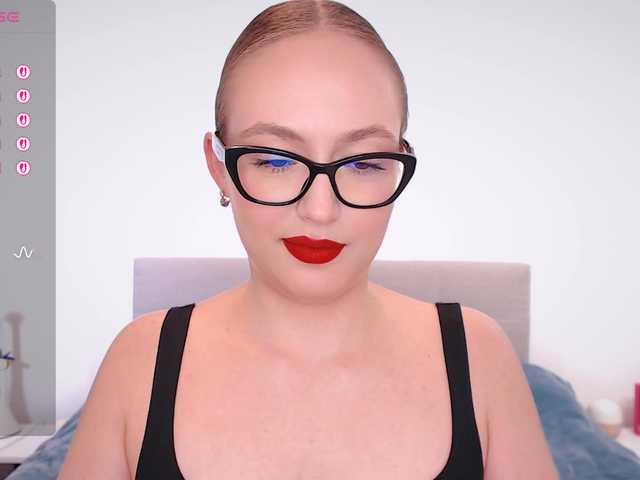广播屏幕截图 vickyblondiua