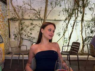 色情视频聊天 VivienneLove