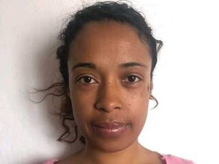 色情视频聊天 Vololonirina2