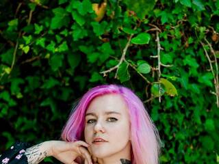 色情视频聊天 White-Krol