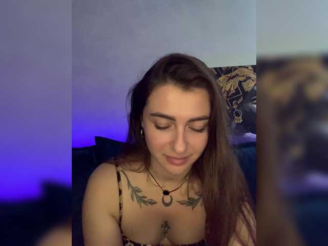 广播屏幕截图 WILDGIRL