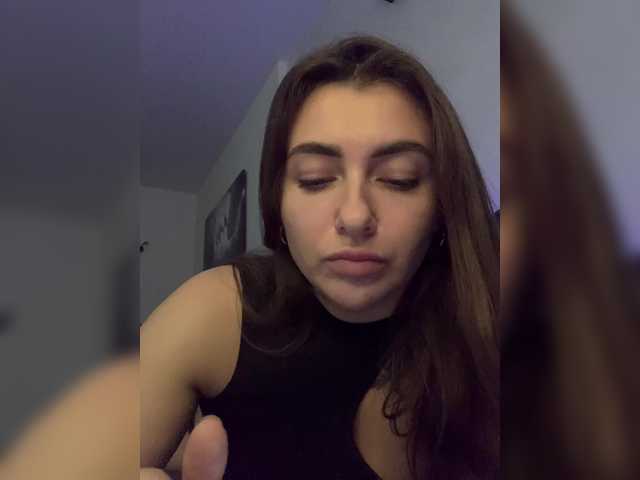 广播屏幕截图 WILDGIRL