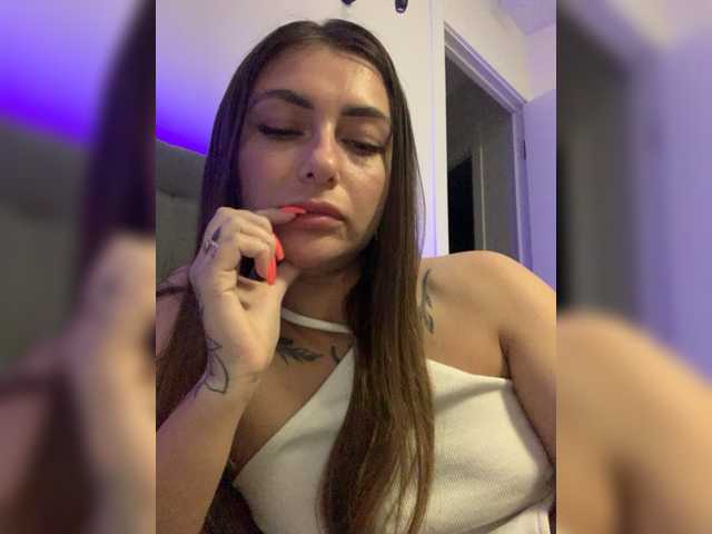 广播屏幕截图 WILDGIRL