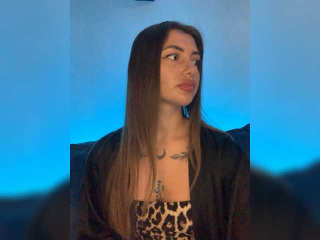 广播屏幕截图 WILDGIRL