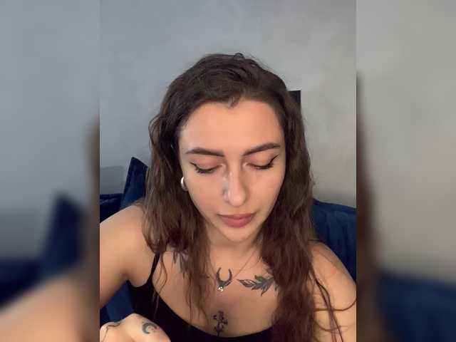 广播屏幕截图 WILDGIRL