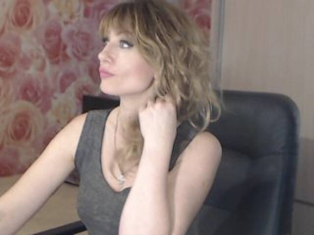 广播屏幕截图 RrredQueen