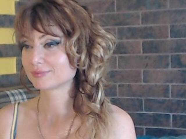 广播屏幕截图 RrredQueen