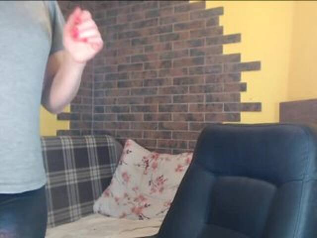 广播屏幕截图 RrredQueen