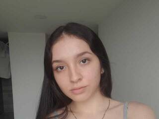 色情视频聊天 Xlunaaa