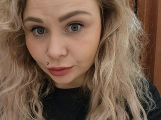 色情视频聊天 YourFunnyBlondiee