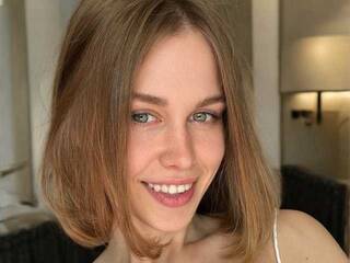 色情视频聊天 YourJuly