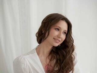 色情视频聊天 YourLovelyStory