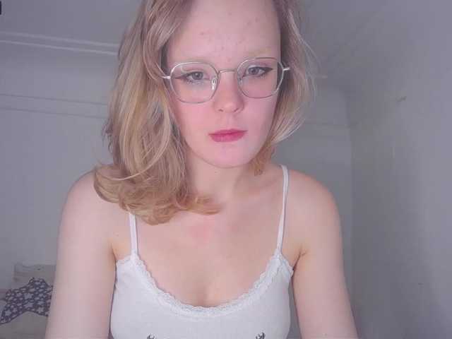 相片 yumi-tyan make me wet~ #pvt #blonde #glasses #cute