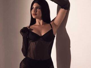 色情视频聊天 ZaraMilan