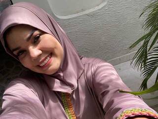 色情视频聊天 ZareenMajluf